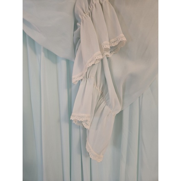 VTG Miss Elaine Soft Baby Blue Nylon Nightgown Embroidered Floral Neckline Large - Picture 7 of 11